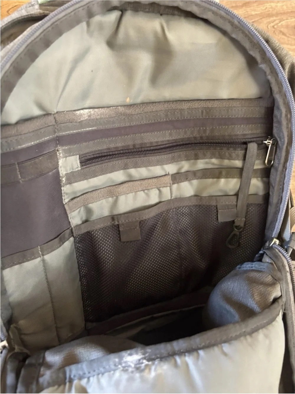 The North Face Recon Backpack Gray Green Laptop Travel School Bag